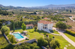 Villa Amarandes by Villa Plus